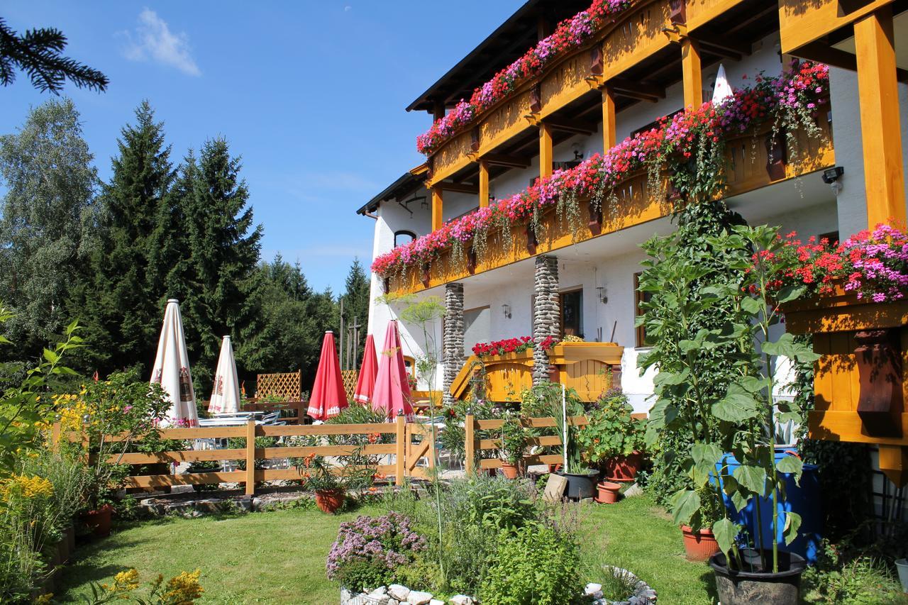 Kolmsteiner Hof Hotel Neukirchen beim Heiligen Blut Exterior photo